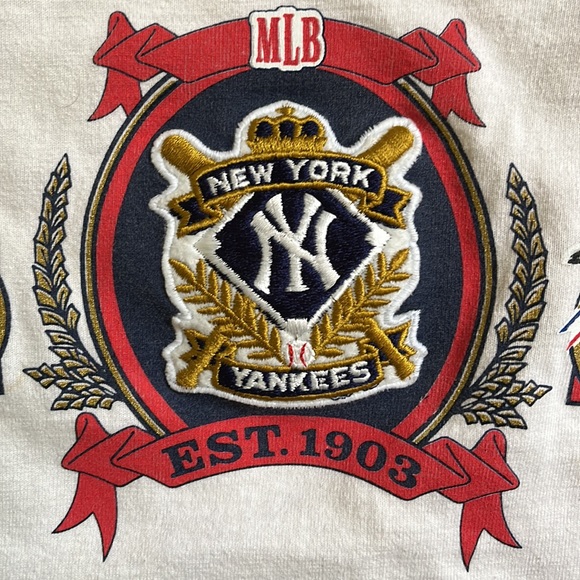 Men’s Vintage New York Yankees Legacy T - Shirt - Picture 5 of 7